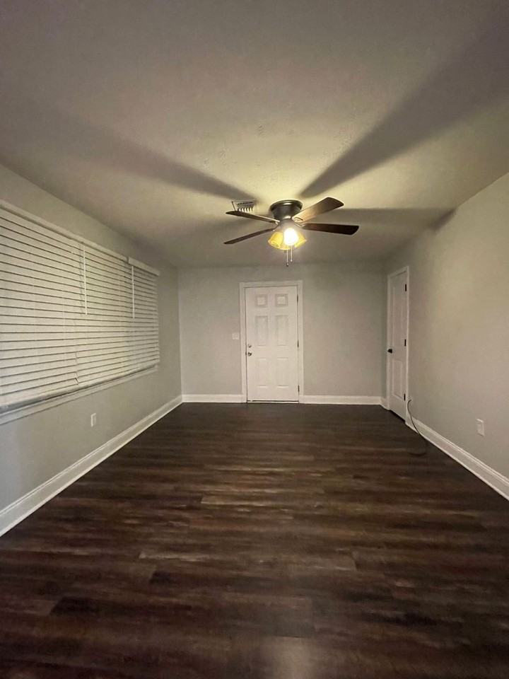 3461 Dundale Rd - Photo 6 of 10