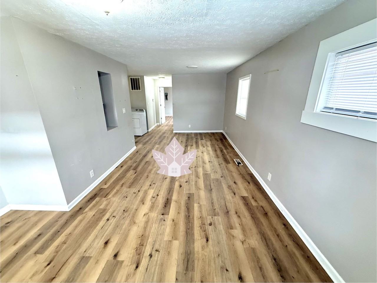 1411 E Bradbury Ave - Photo 3 of 14