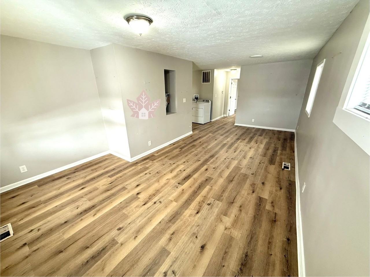 1411 E Bradbury Ave - Photo 4 of 14