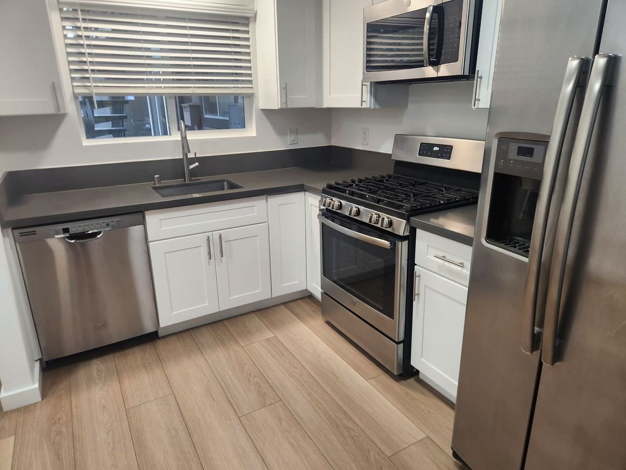 Olof Street Apartments - Photo 3 of 25