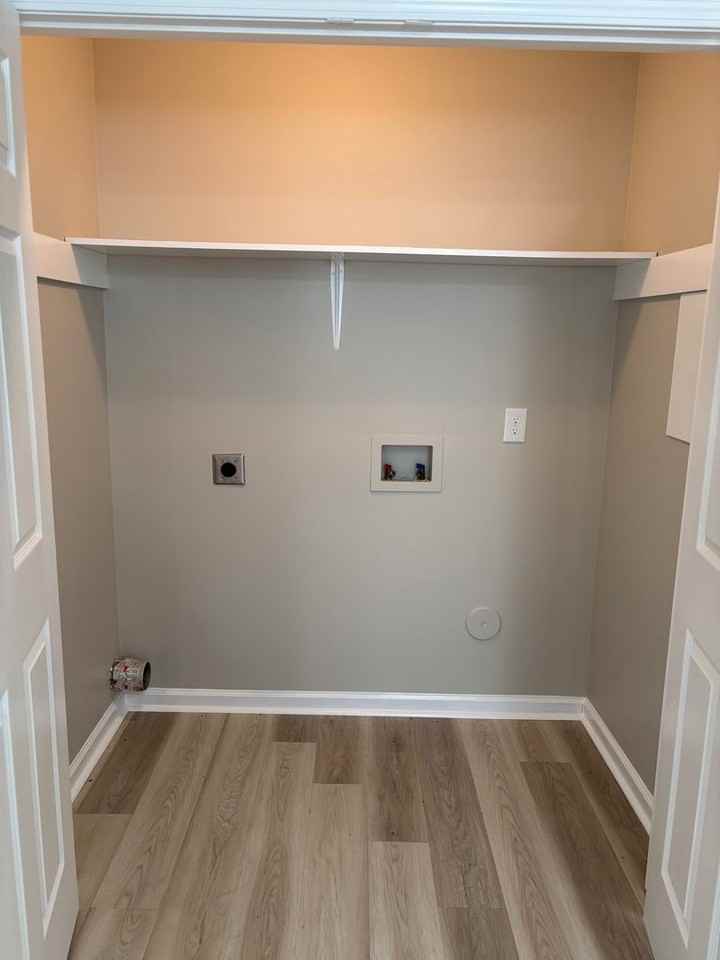 215 Paramount St - Photo 6 of 20