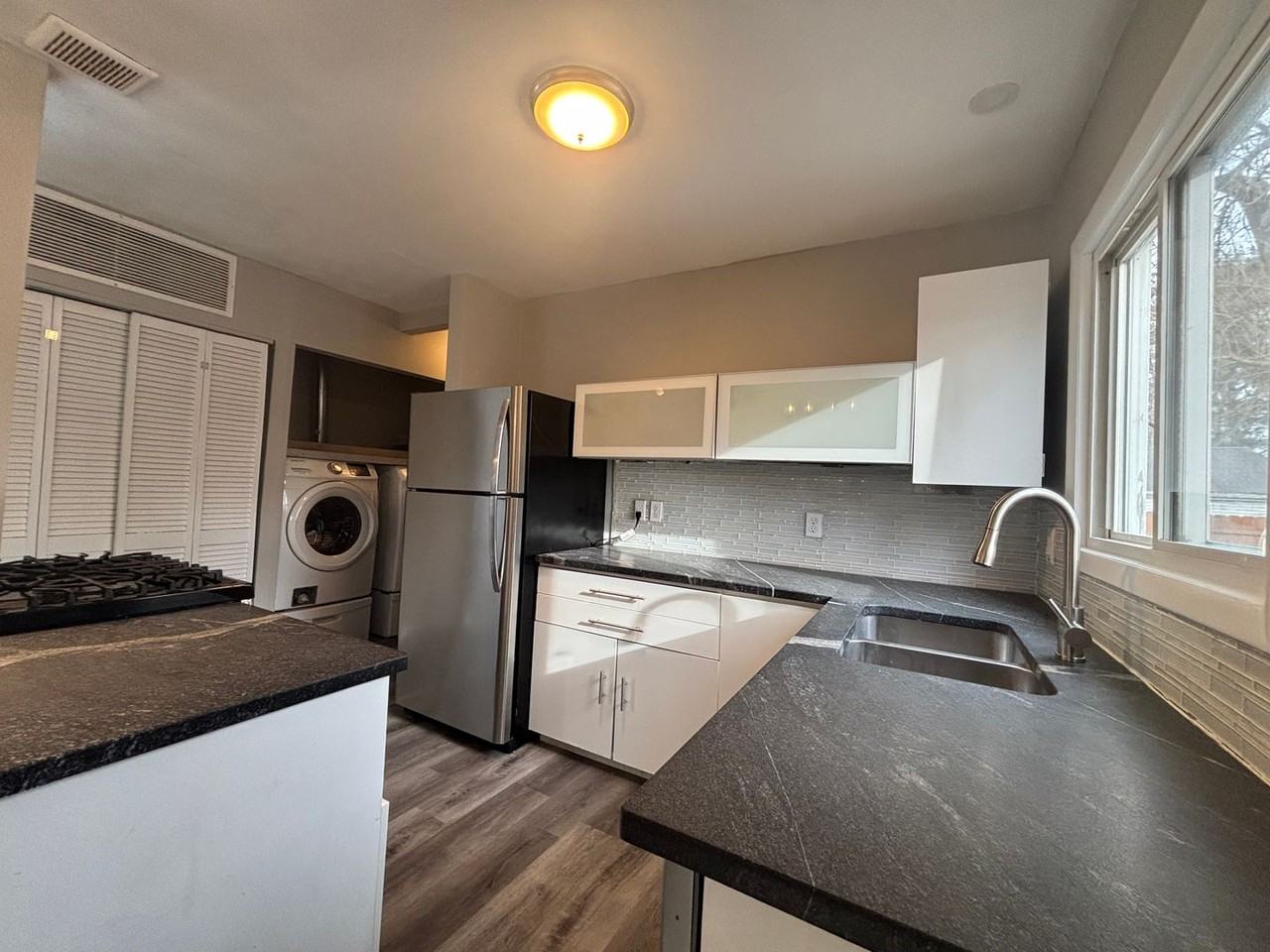 1776 Wakefield Dr - Photo 6 of 13