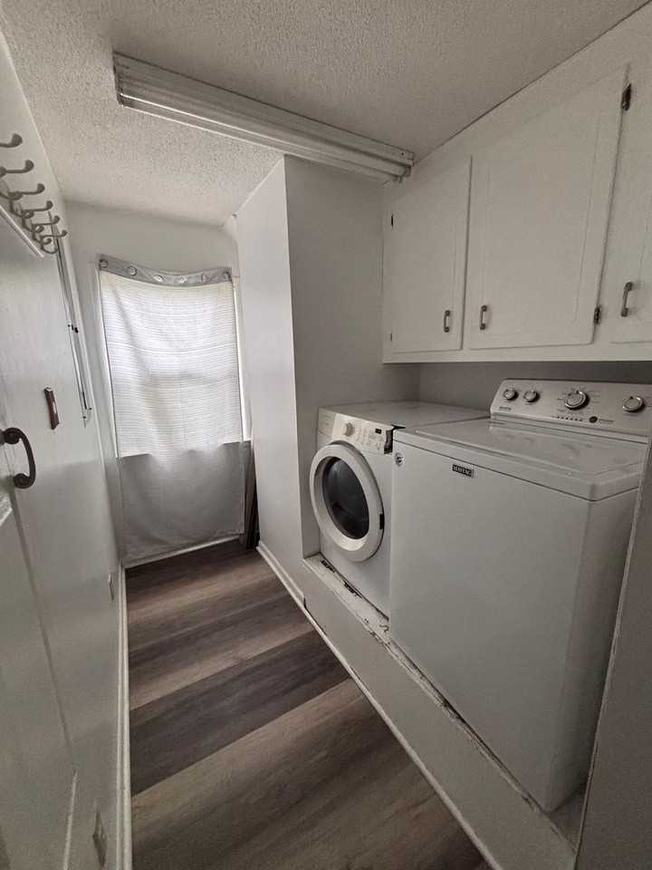 325 Mcpherson Dr - Photo 4 of 10