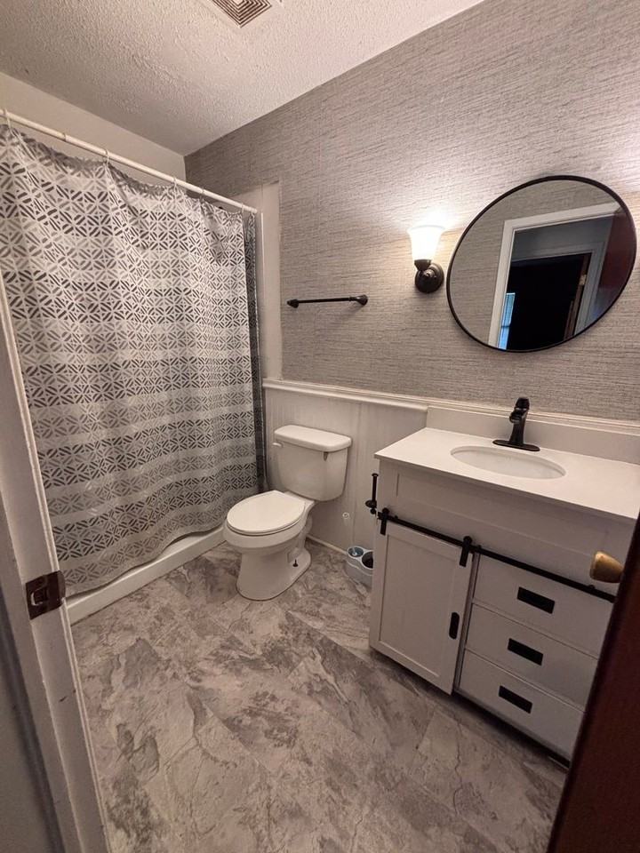 325 Mcpherson Dr - Photo 7 of 10