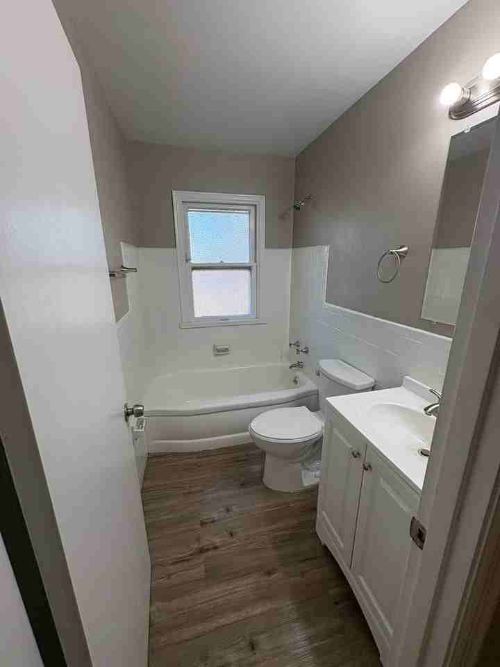 3217 Krem Ave - Photo 5 of 9