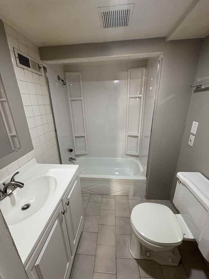 3217 Krem Ave - Photo 6 of 9