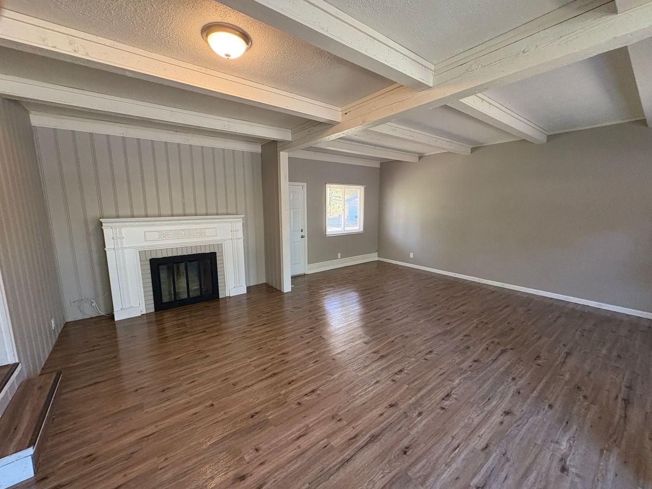 3217 Krem Ave - Photo 7 of 9