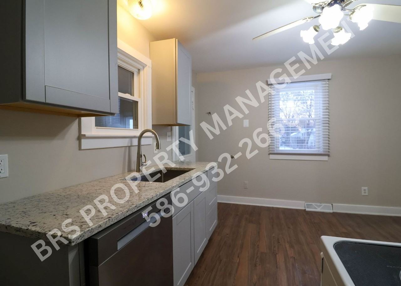 3240 Melvin Ave - Photo 6 of 16