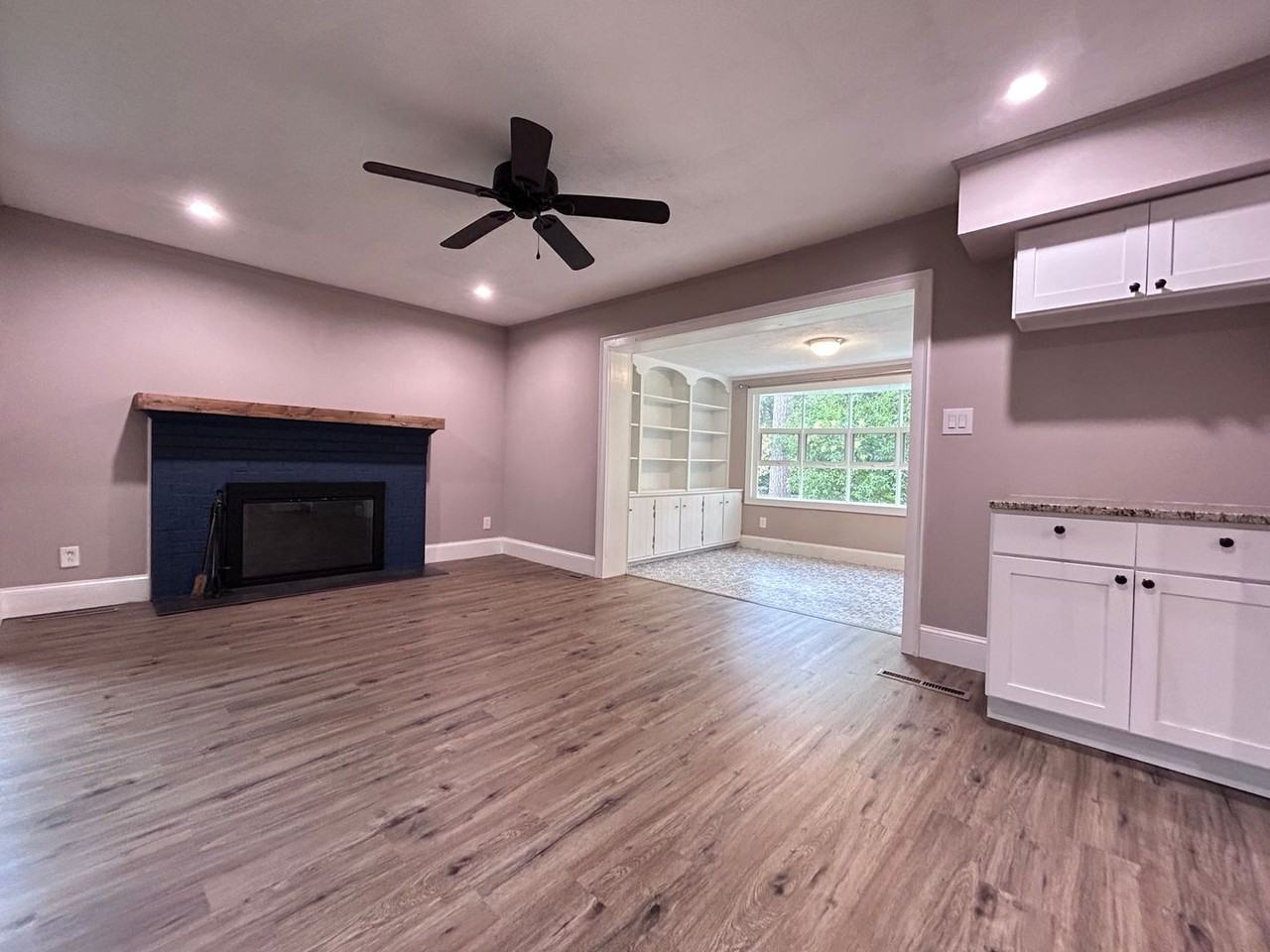 2804 Queen Anne Rd - Photo 2 of 21