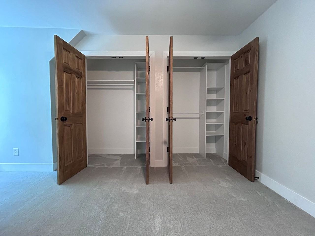 2804 Queen Anne Rd - Photo 4 of 21