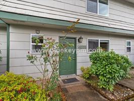 featured image of 405 Ne 105th St