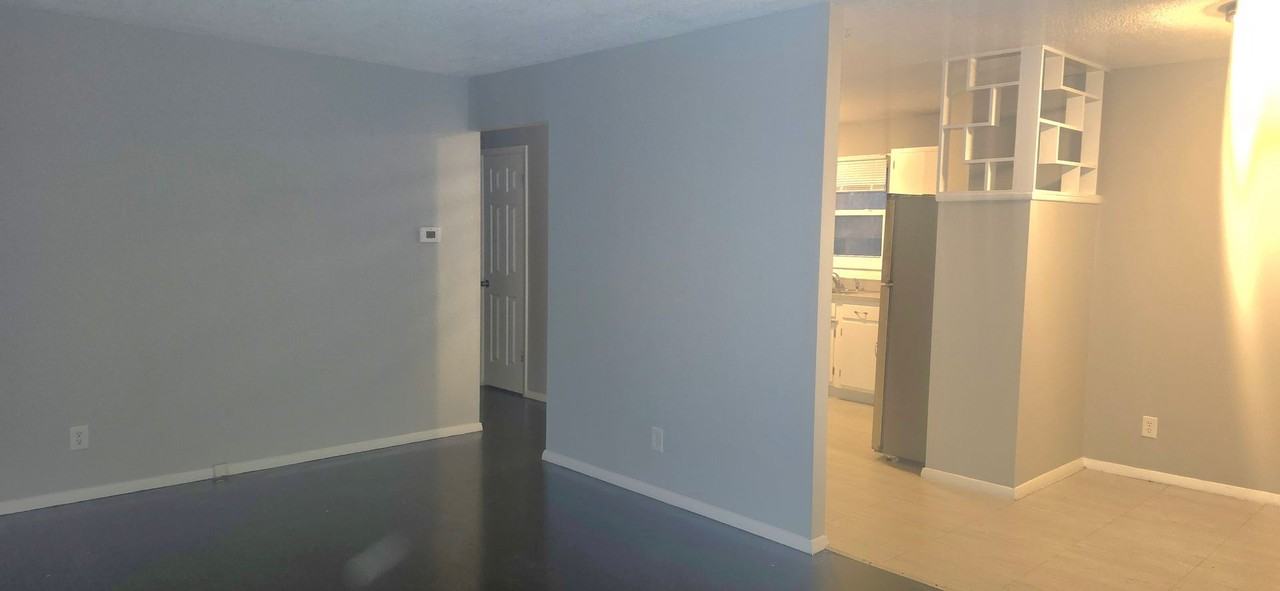 70 Pennsylvania Dr - Photo 5 of 18