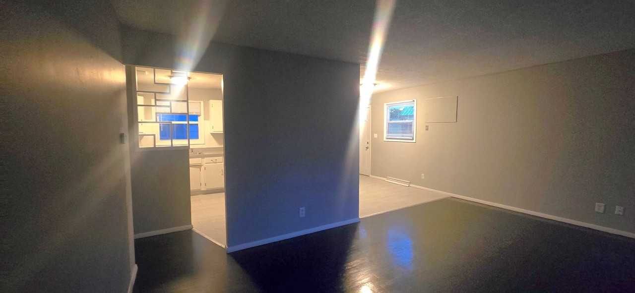 70 Pennsylvania Dr - Photo 4 of 18