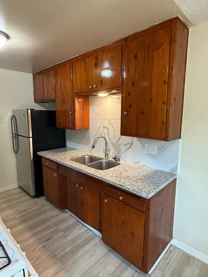 Weitzel - Photo 6 of 26