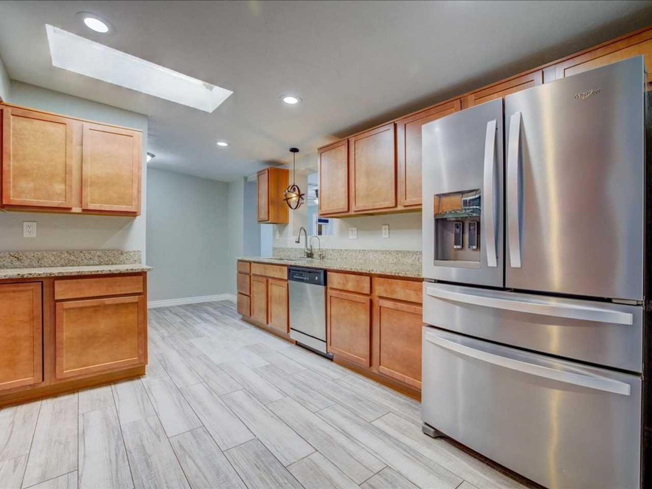 843 S Sarnoff Dr - Photo 6 of 29