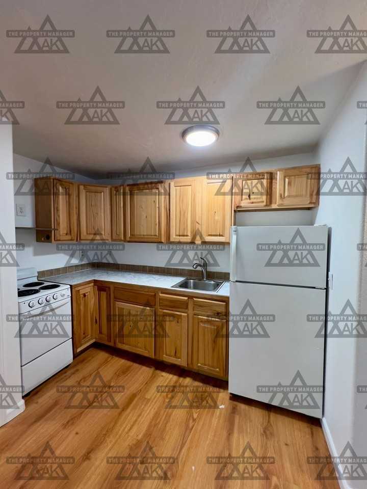 West Fifth Avenue - Photo 6 of 23