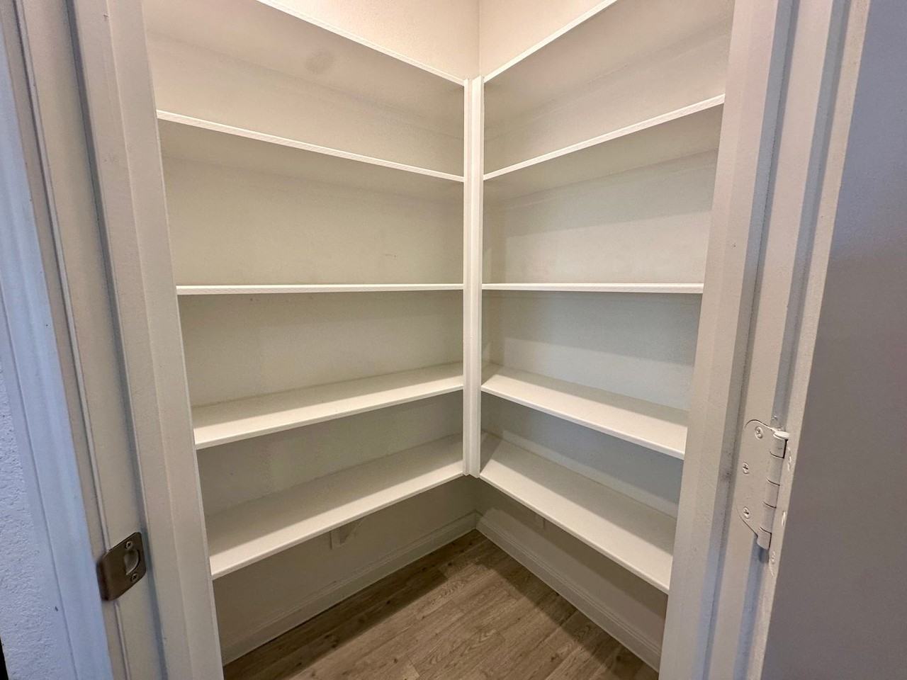 16635 Colleen Pl - Photo 5 of 23