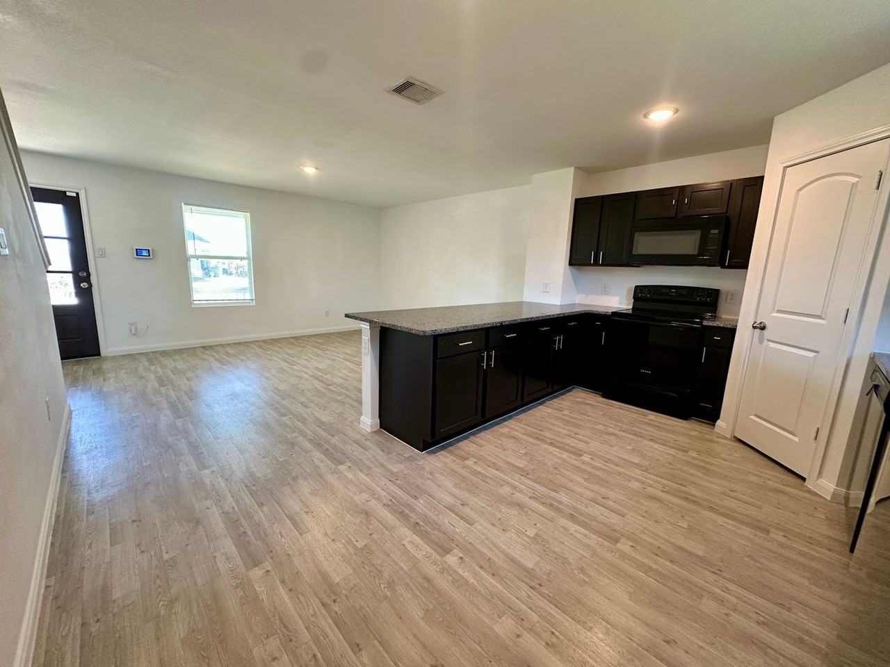 16635 Colleen Pl - Photo 7 of 23