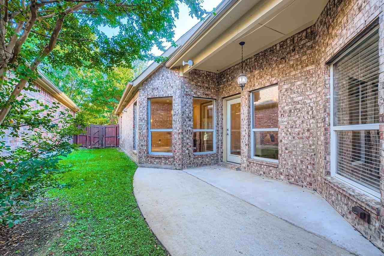 9440 Park Garden Dr - Photo 4 of 25