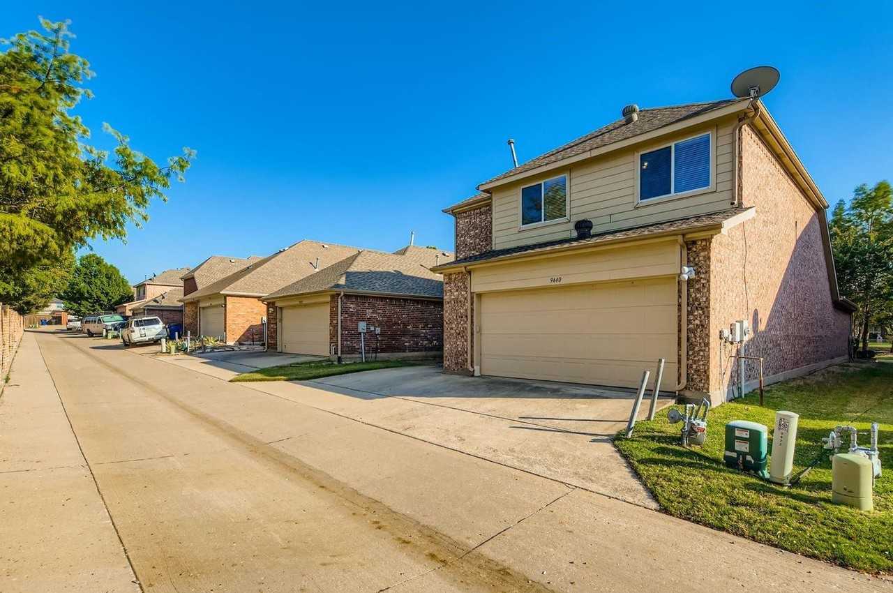 9440 Park Garden Dr - Photo 5 of 25