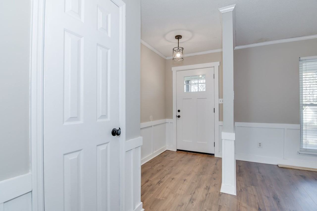 343 Stagecoach Way - Photo 5 of 35