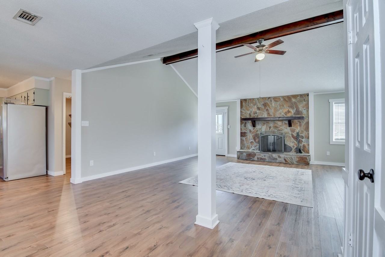 343 Stagecoach Way - Photo 6 of 35