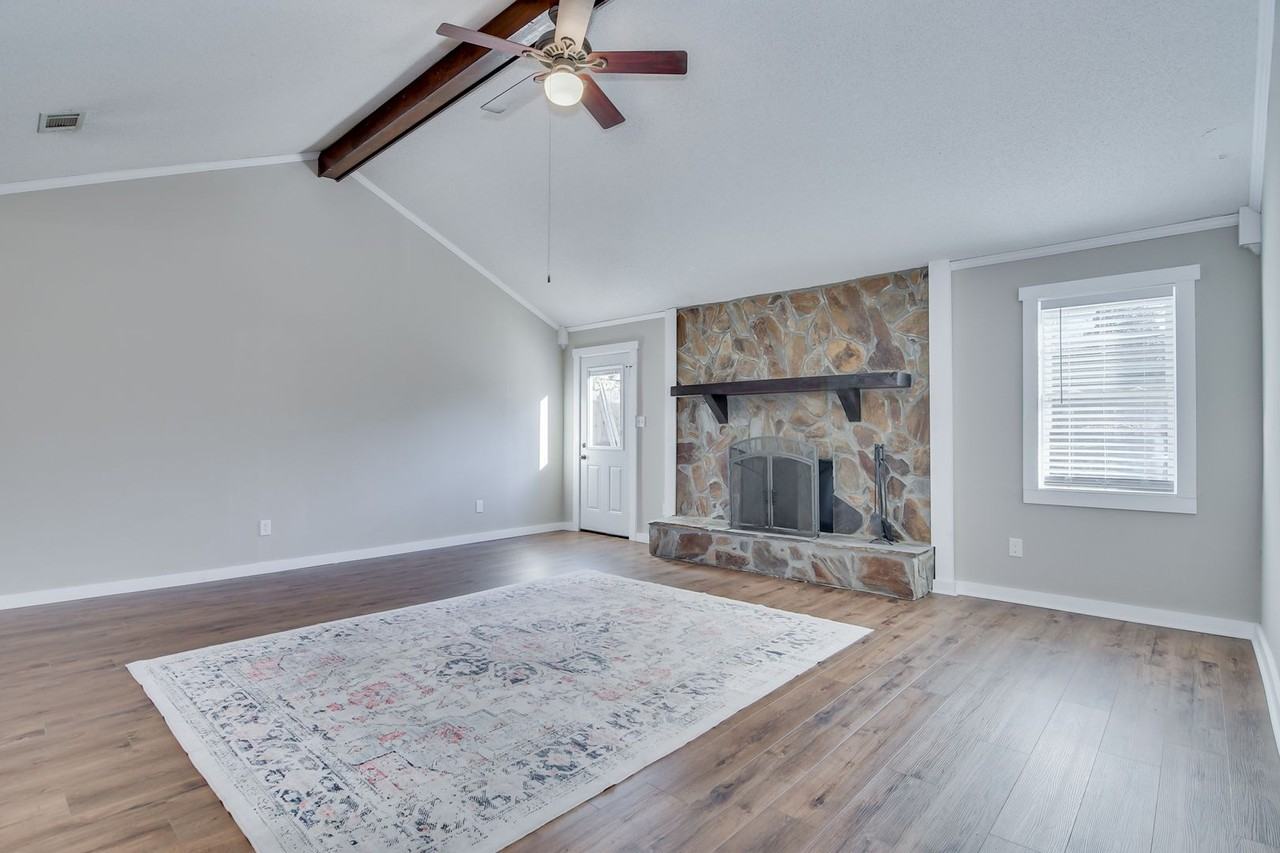 343 Stagecoach Way - Photo 7 of 35