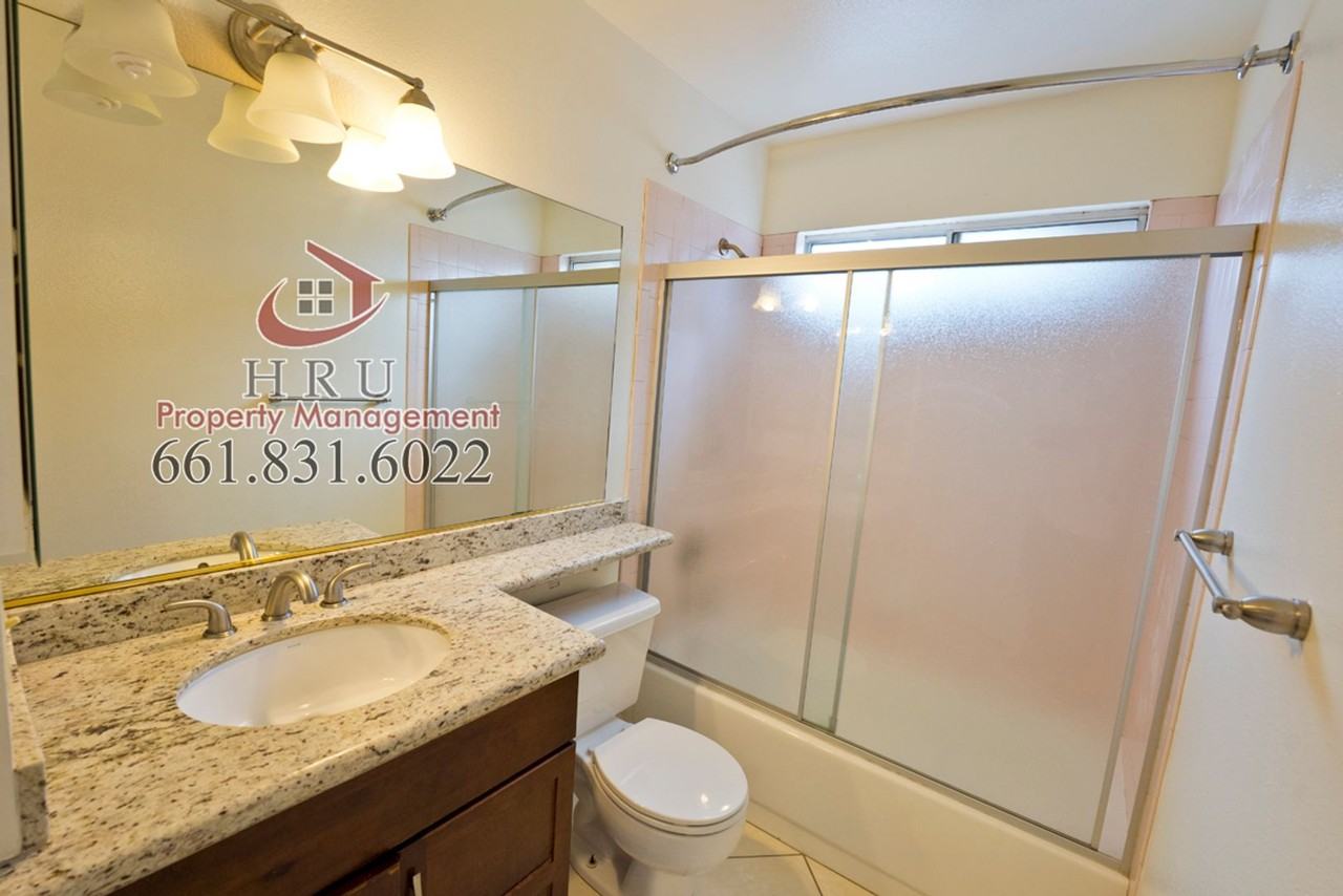 10605 Galway Bay Dr - Photo 2 of 7