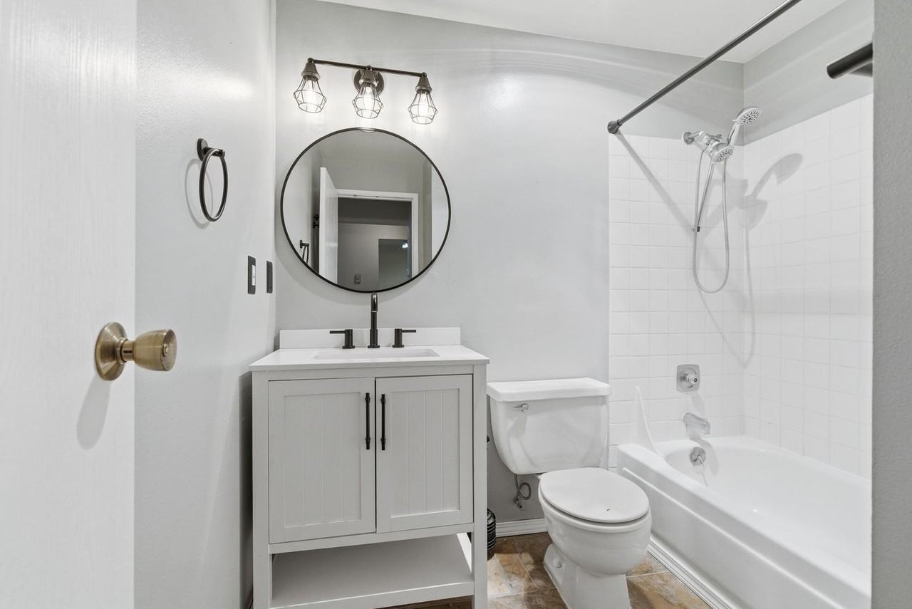 6121 E 6th Ave - Photo 2 of 30