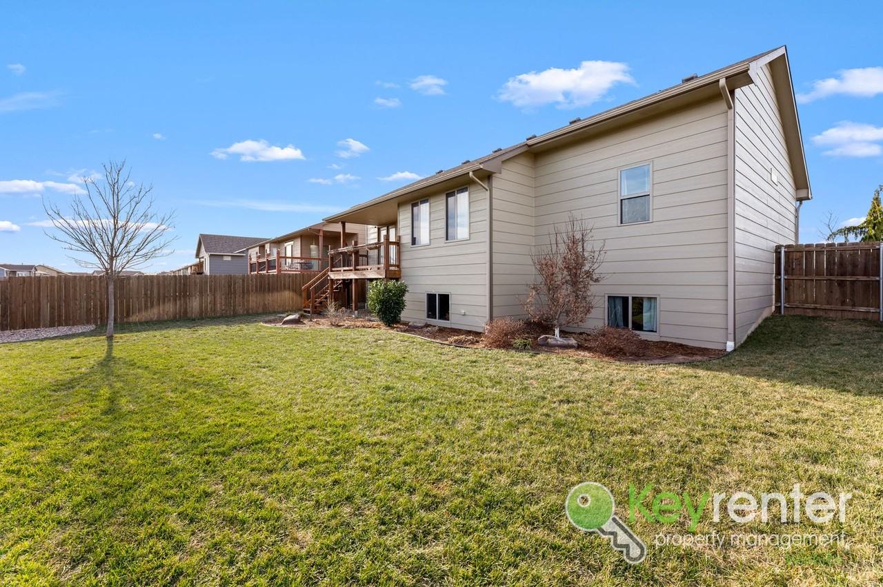 1254 N Spring Ridge Dr - Photo 6 of 35