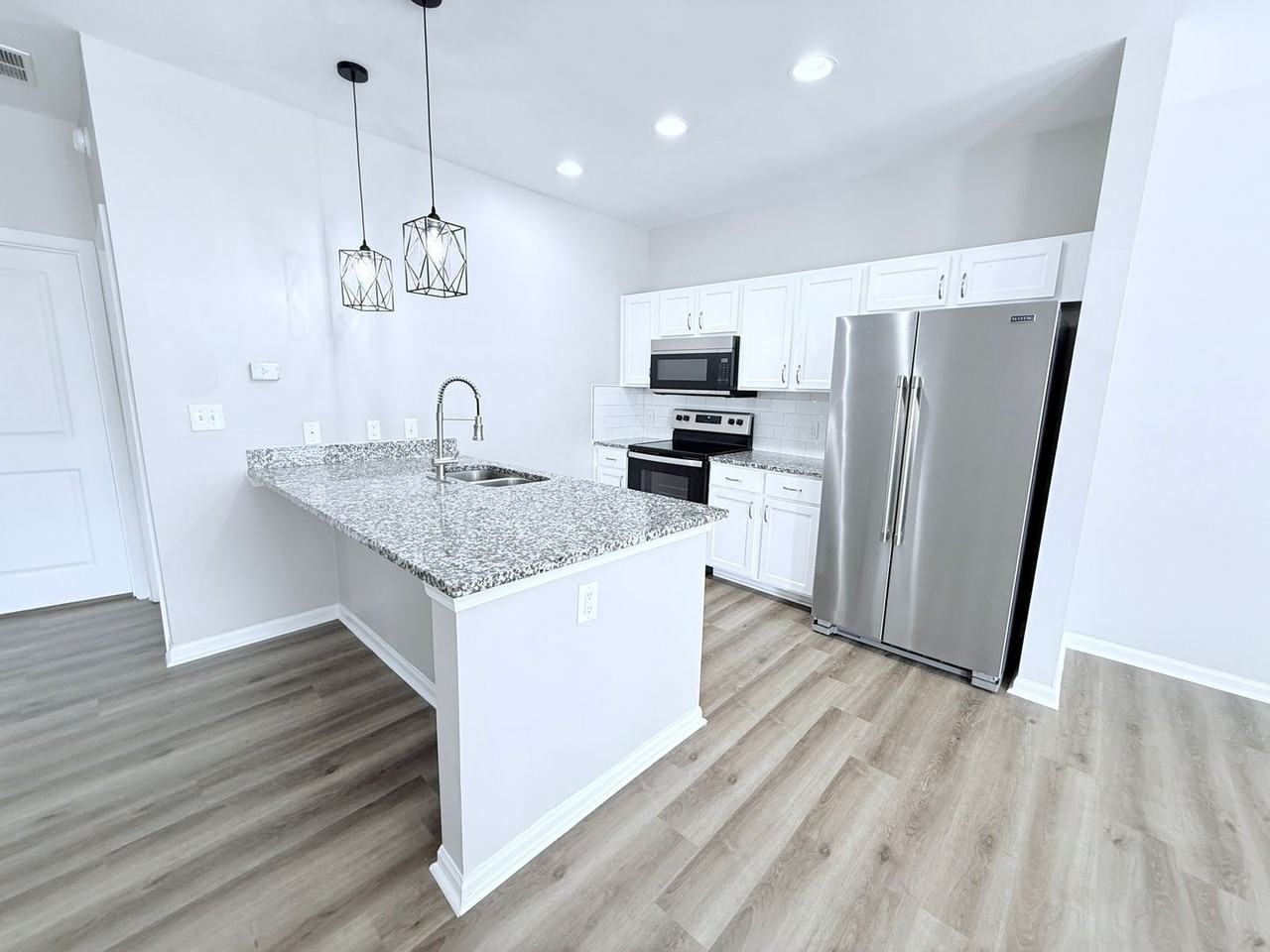 624 Northwoods Trl - Photo 3 of 22