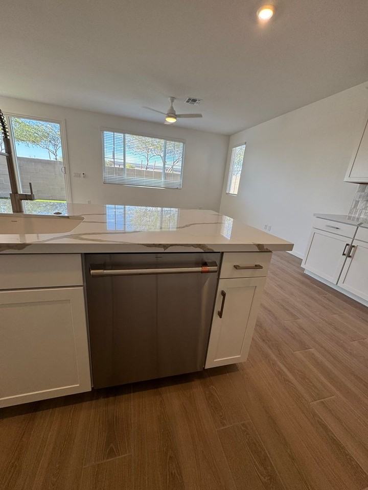 26334 N 24th Gln - Photo 6 of 29