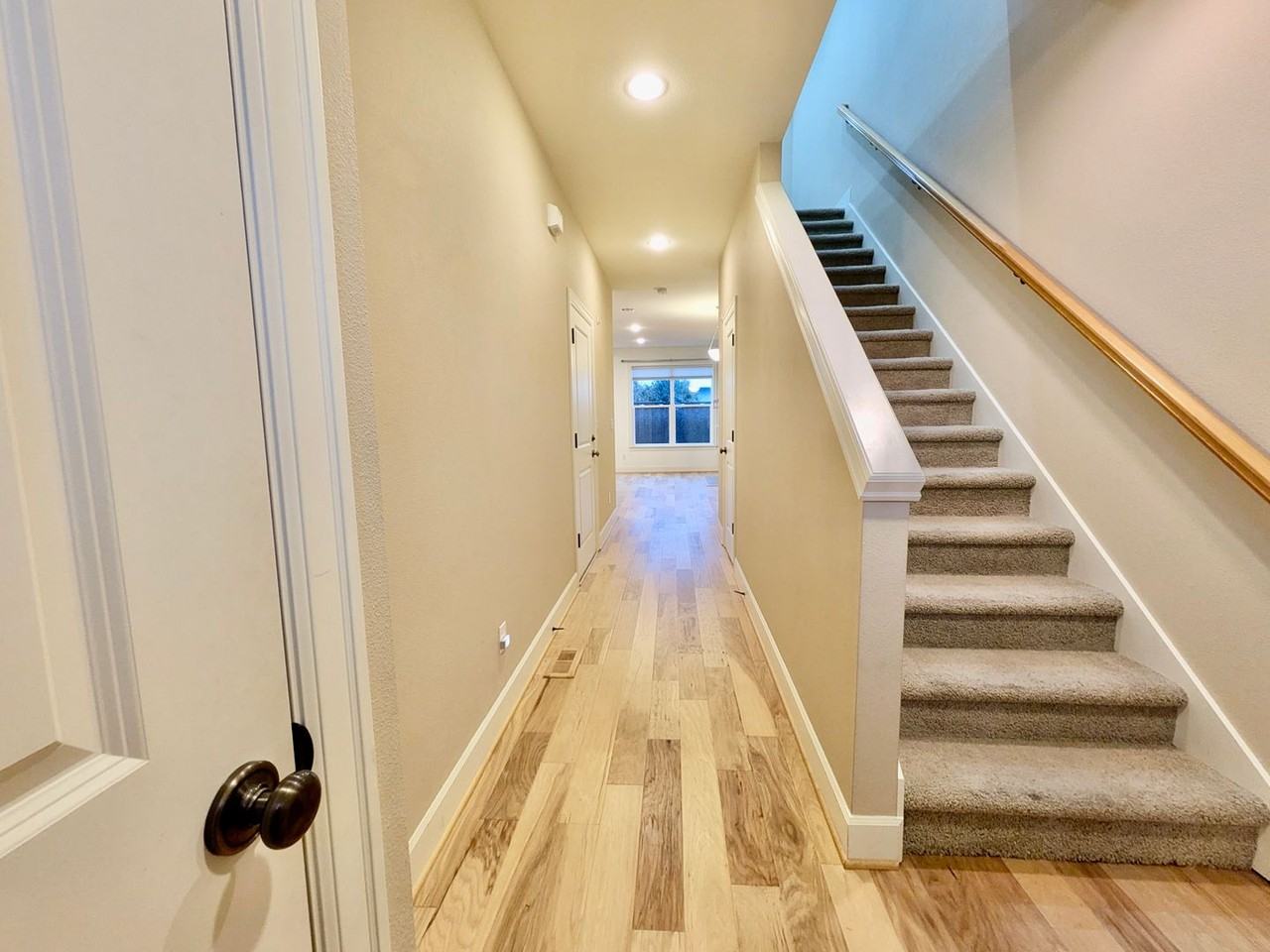 6658 Sw 23rd Pl - Photo 3 of 31