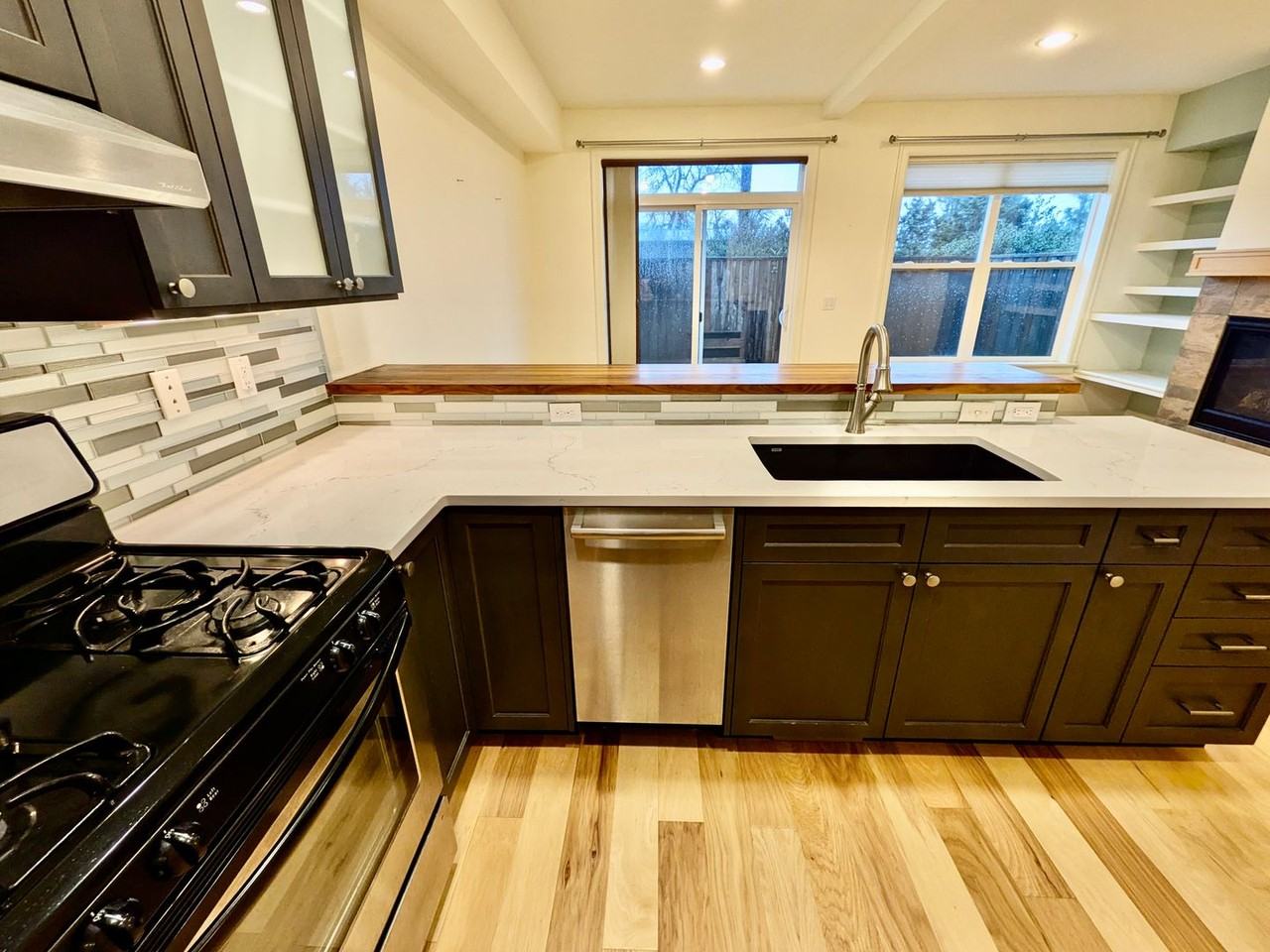 6658 Sw 23rd Pl - Photo 7 of 31