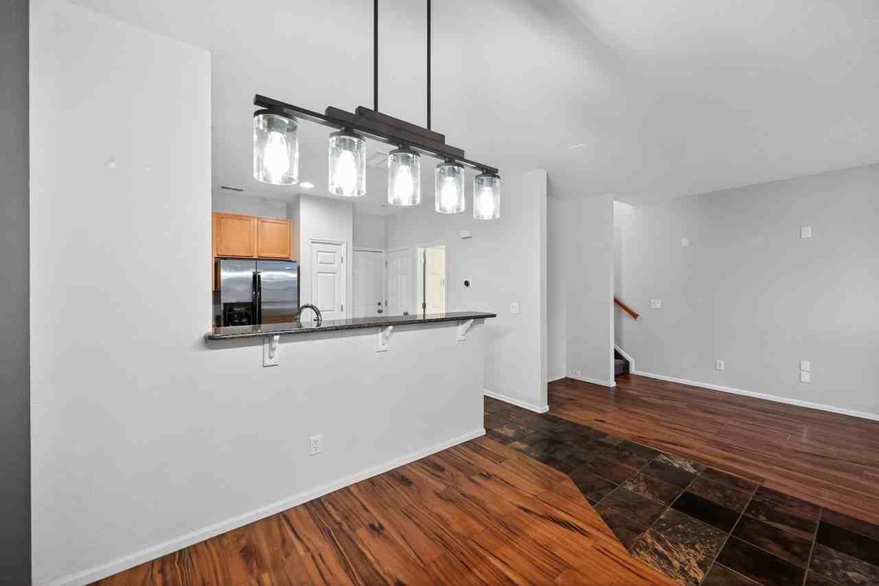 12743 Leyden St - Photo 6 of 31