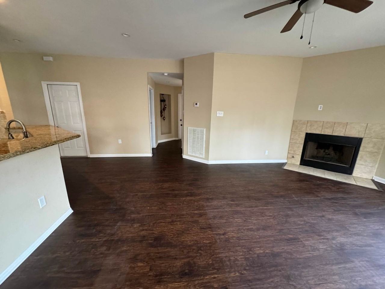 7723 Thorncreek Way - Photo 5 of 35