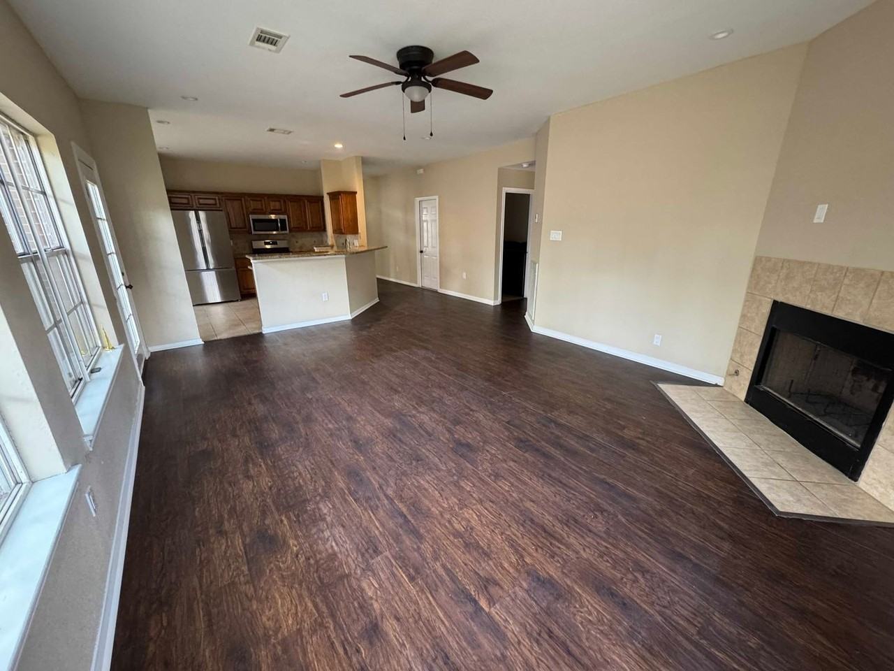 7723 Thorncreek Way - Photo 6 of 35