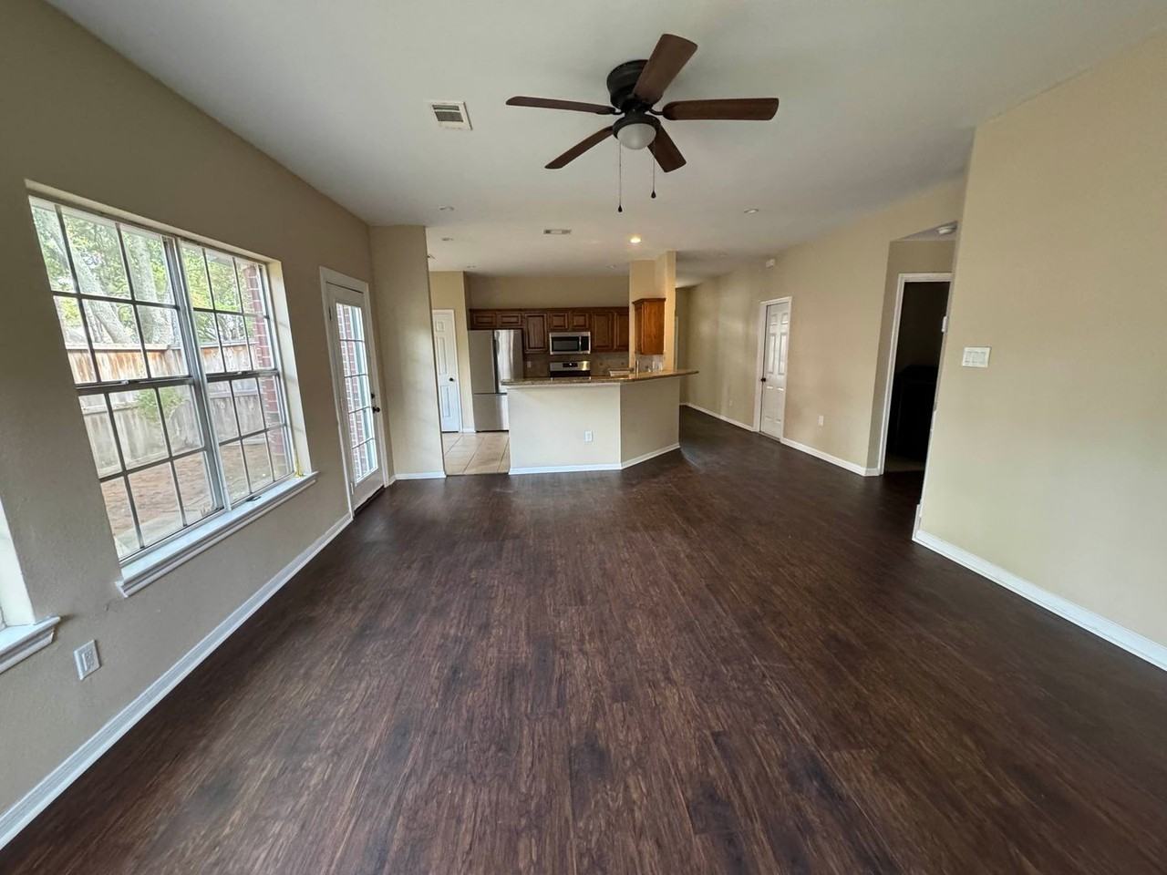 7723 Thorncreek Way - Photo 7 of 35