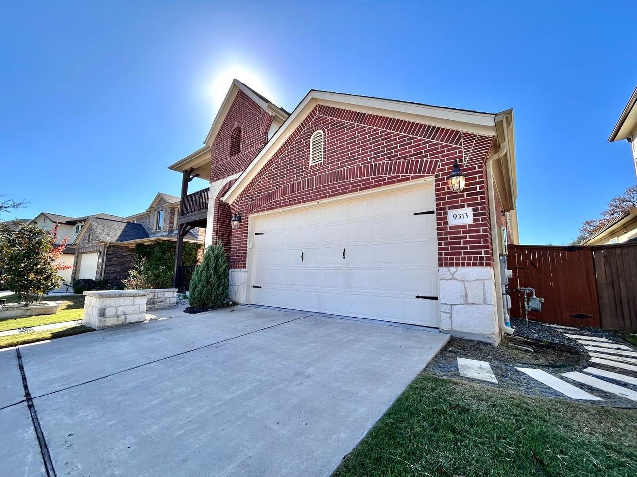 9313 Kyles Stake Rd - Photo 2 of 50