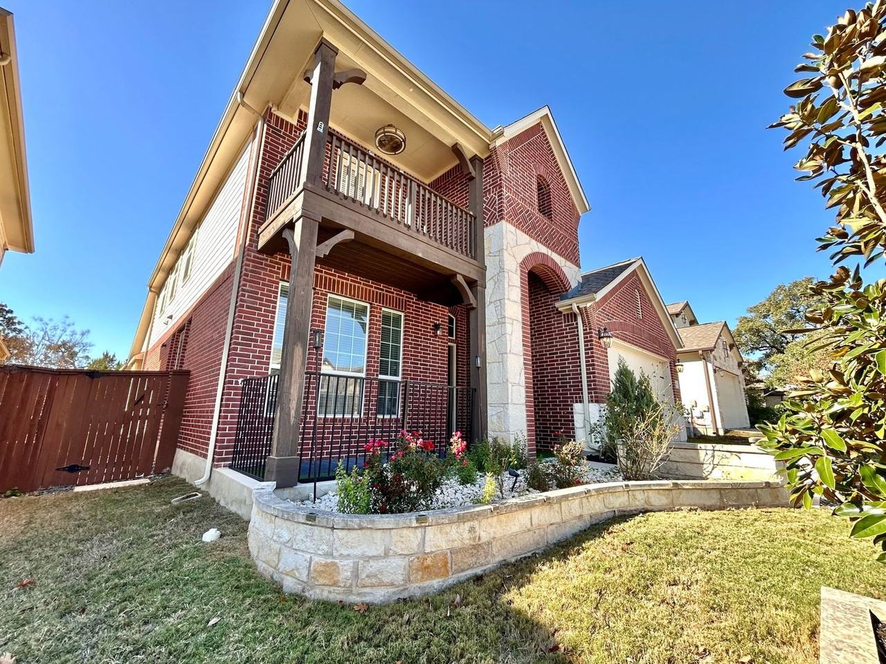 9313 Kyles Stake Rd - Photo 3 of 50