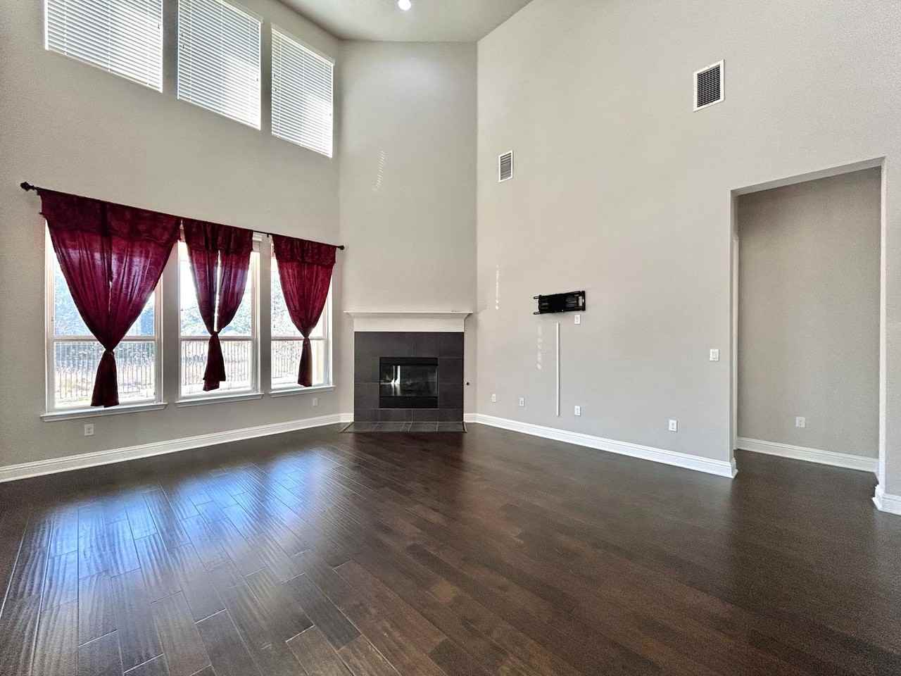 9313 Kyles Stake Rd - Photo 6 of 50