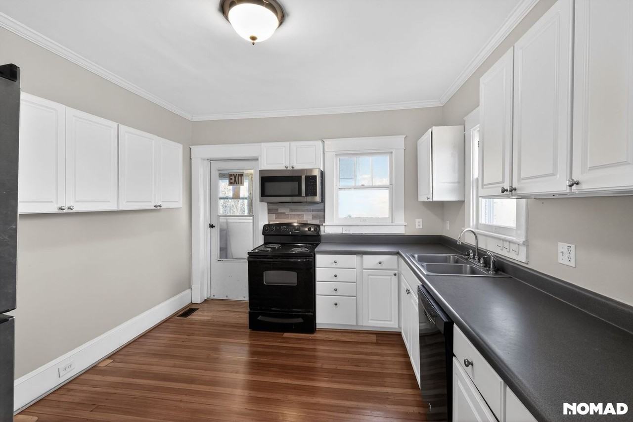 808 Spring Garden St - Photo 5 of 39