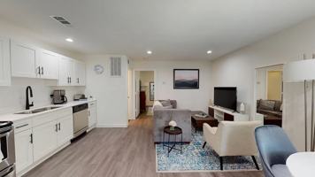 featured image of 321 E 8th St