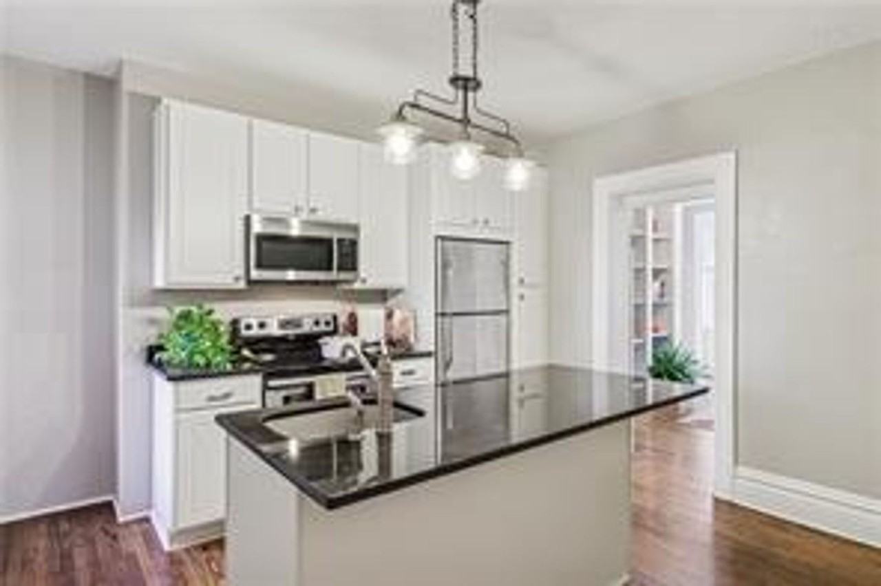 428 428 Central N Taylor Street - #2 - Photo 2 of 15