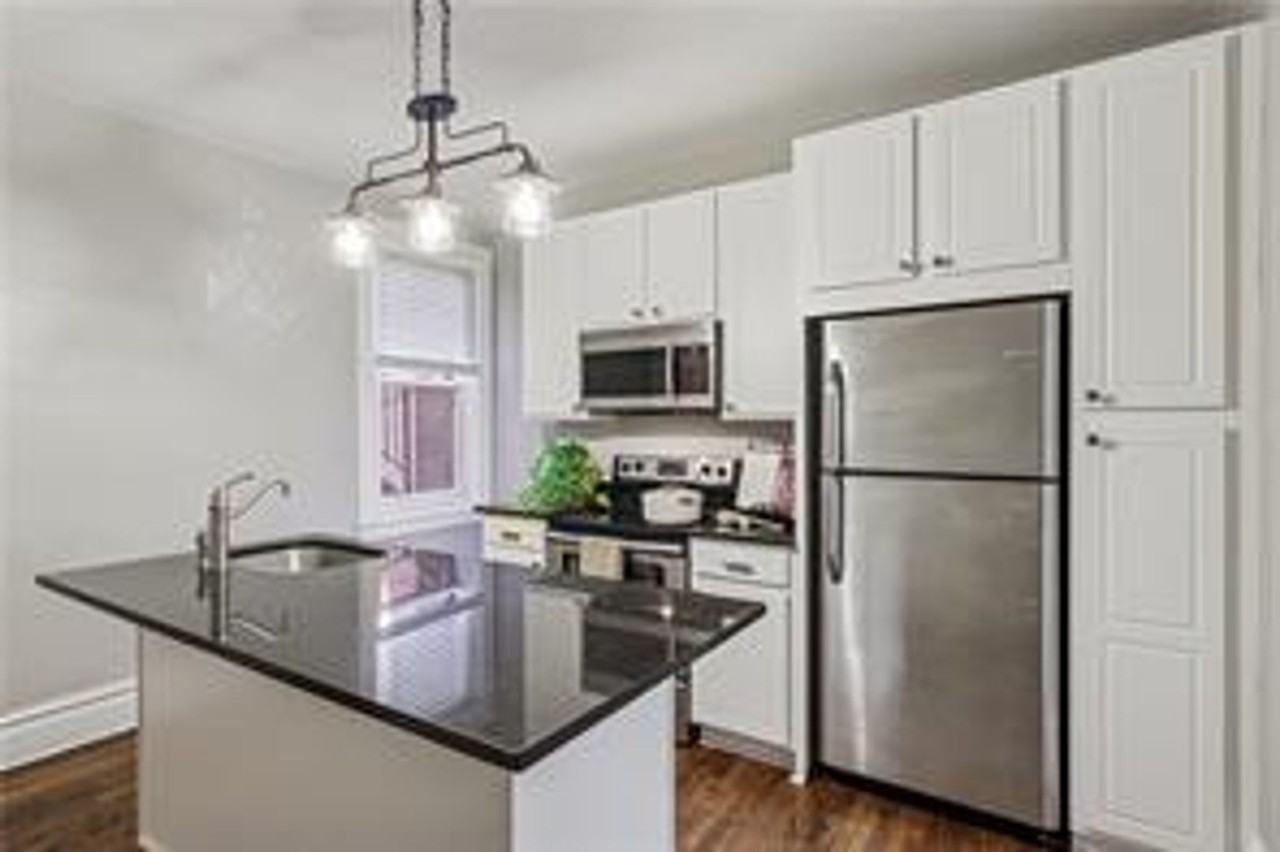 428 428 Central N Taylor Street - #2 - Photo 4 of 15