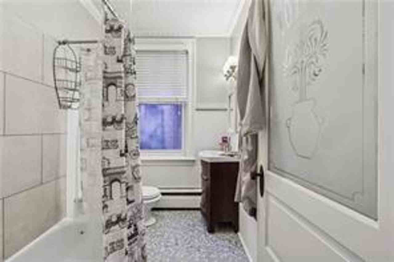 428 428 Central N Taylor Street - #2 - Photo 6 of 15