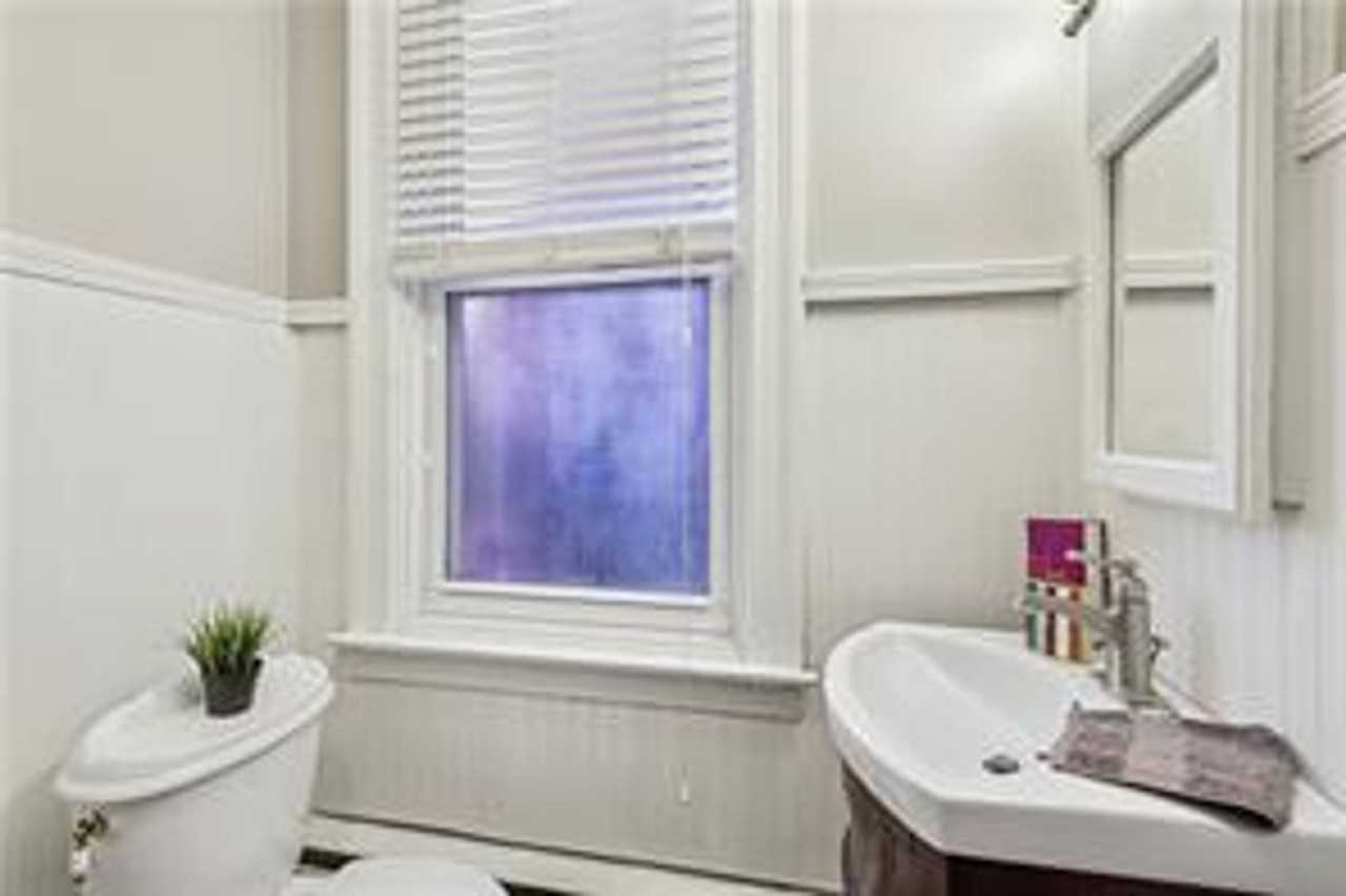 428 428 Central N Taylor Street - #2 - Photo 7 of 15