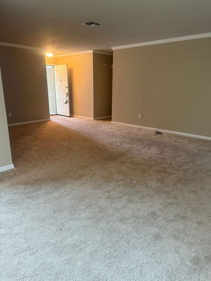 871 Scarlett Pl - Photo 2 of 12
