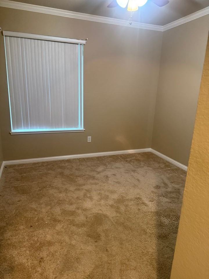 871 Scarlett Pl - Photo 6 of 12