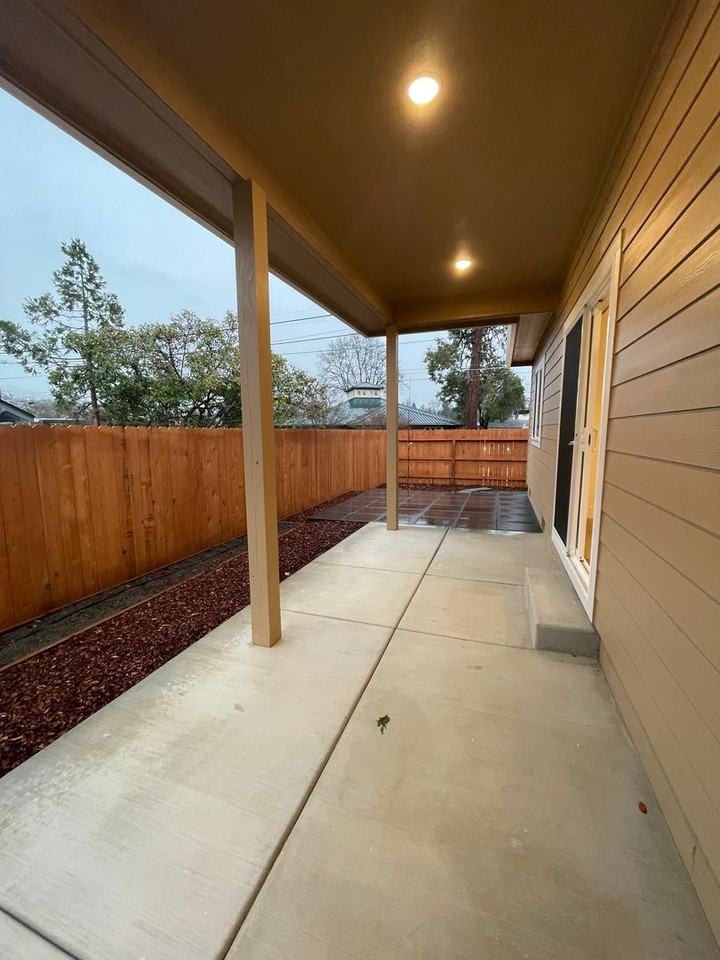 P0097 - 410 4th St, Phoenix Unit A & B - Photo 5 of 46